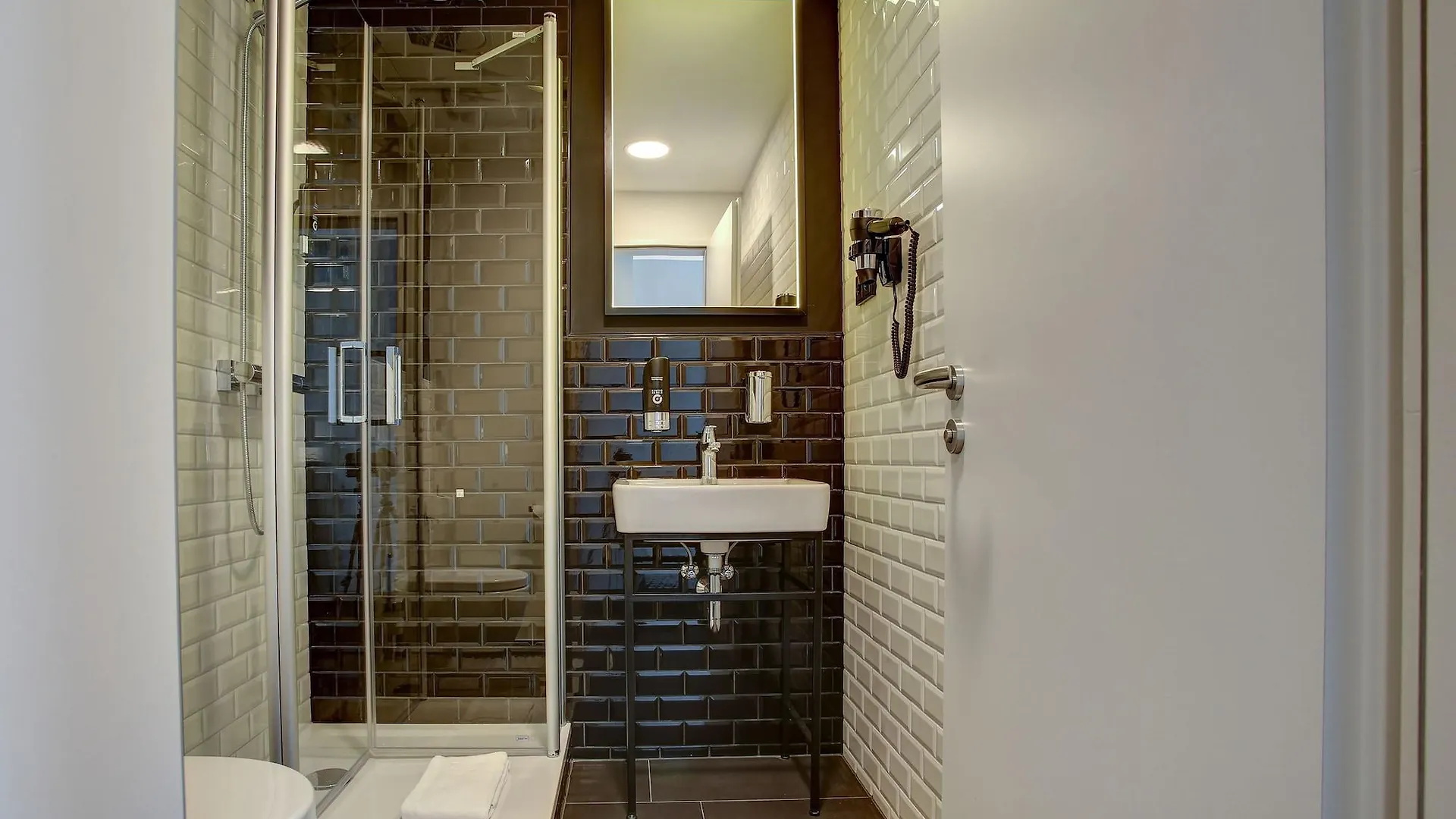 Boutique 125 Hamburg Airport By Ina Hotel